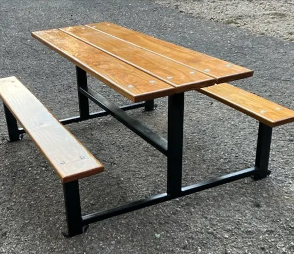 picnic table